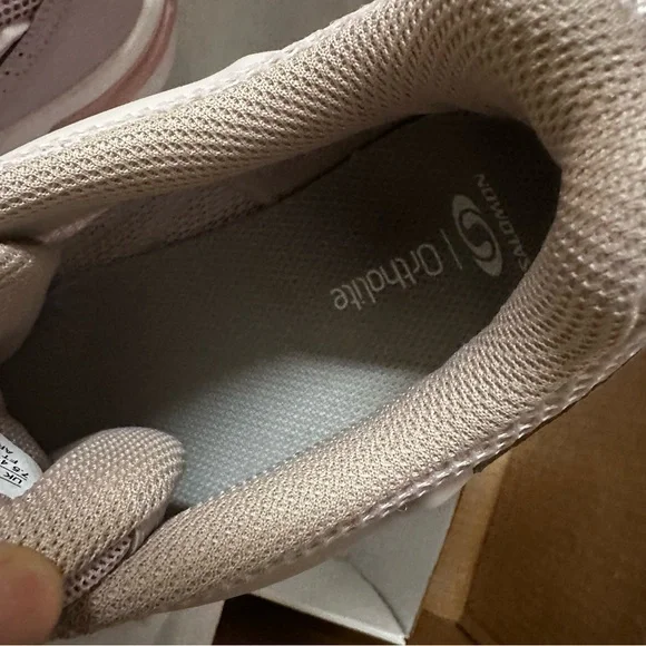 Salomon Women's Sneakers in Light Pink and Cream - Picture 7 of 12